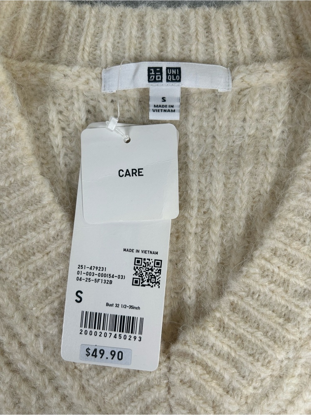 NWT Uniqlo Cream V-Neck Chunky Rib Knit Sweater - Picture 3 of 11